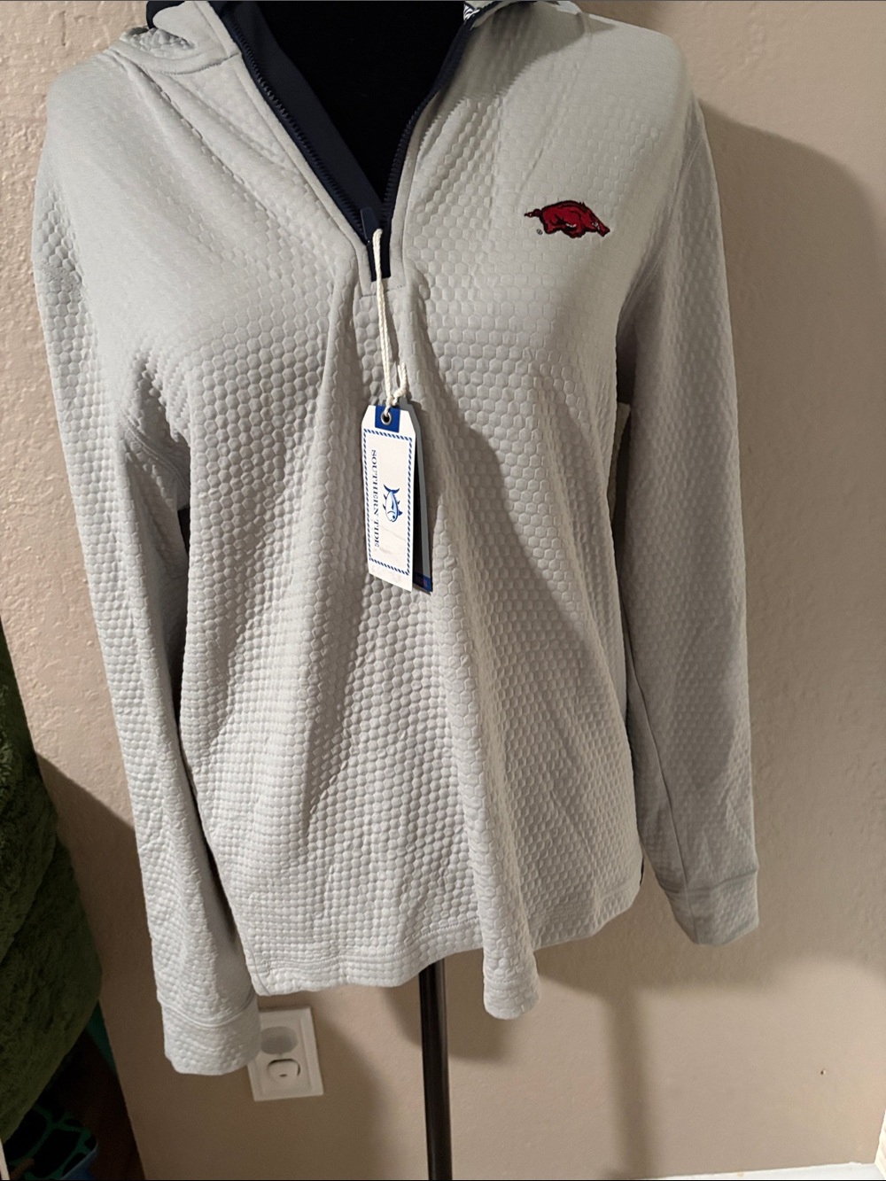Southern Tide Women's Light Gray Hooded Quarter-Zip Pullover with Red Logo